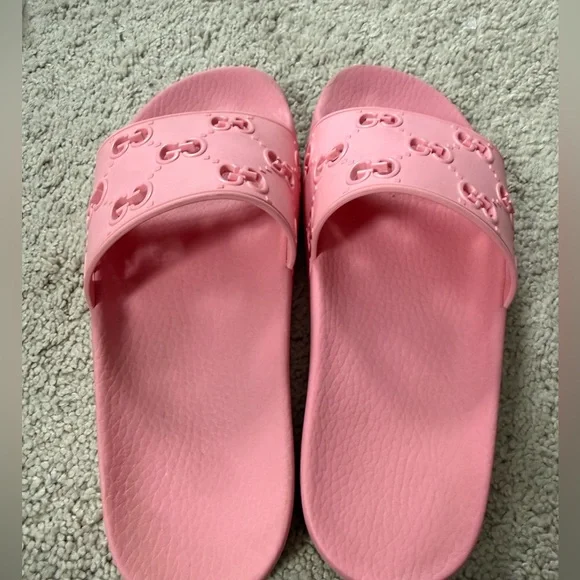 Gucci Embossed Pink Slides - Picture 2 of 10